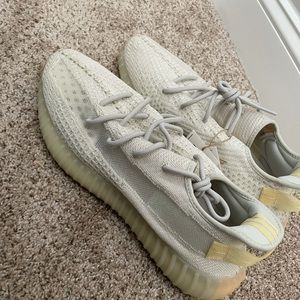 *BRAND NEW* authentic yeezy’s 350 light men’s 16